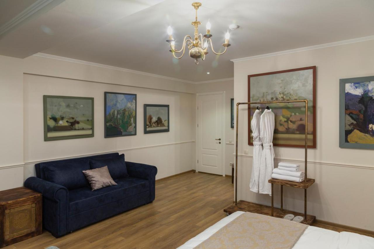Omart Hotel - Gallery تبليسي المظهر الخارجي الصورة