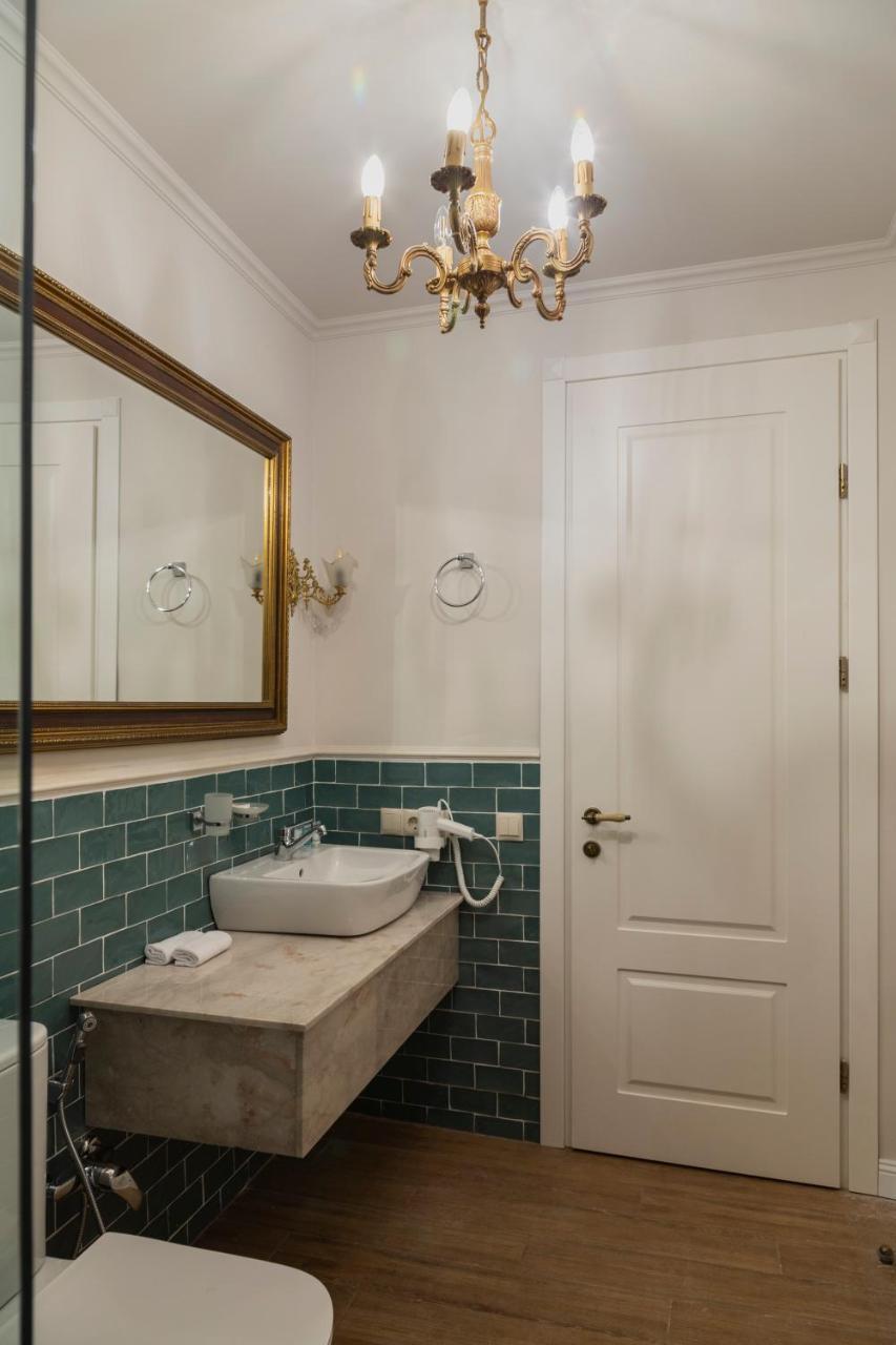Omart Hotel - Gallery تبليسي المظهر الخارجي الصورة