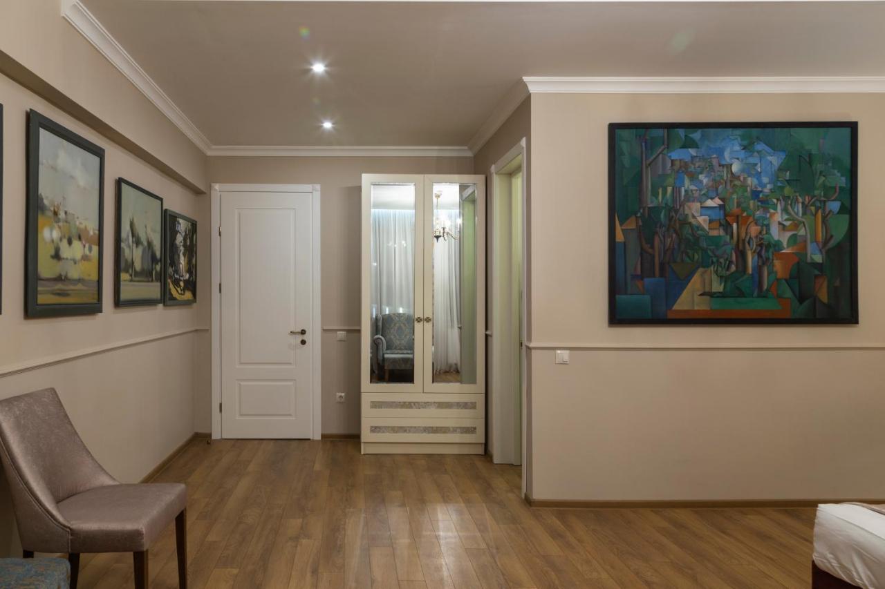 Omart Hotel - Gallery تبليسي المظهر الخارجي الصورة