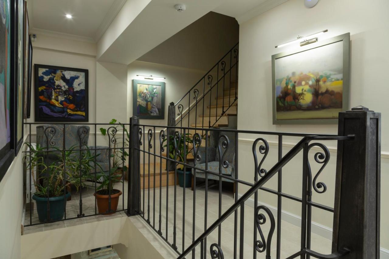 Omart Hotel - Gallery تبليسي المظهر الخارجي الصورة