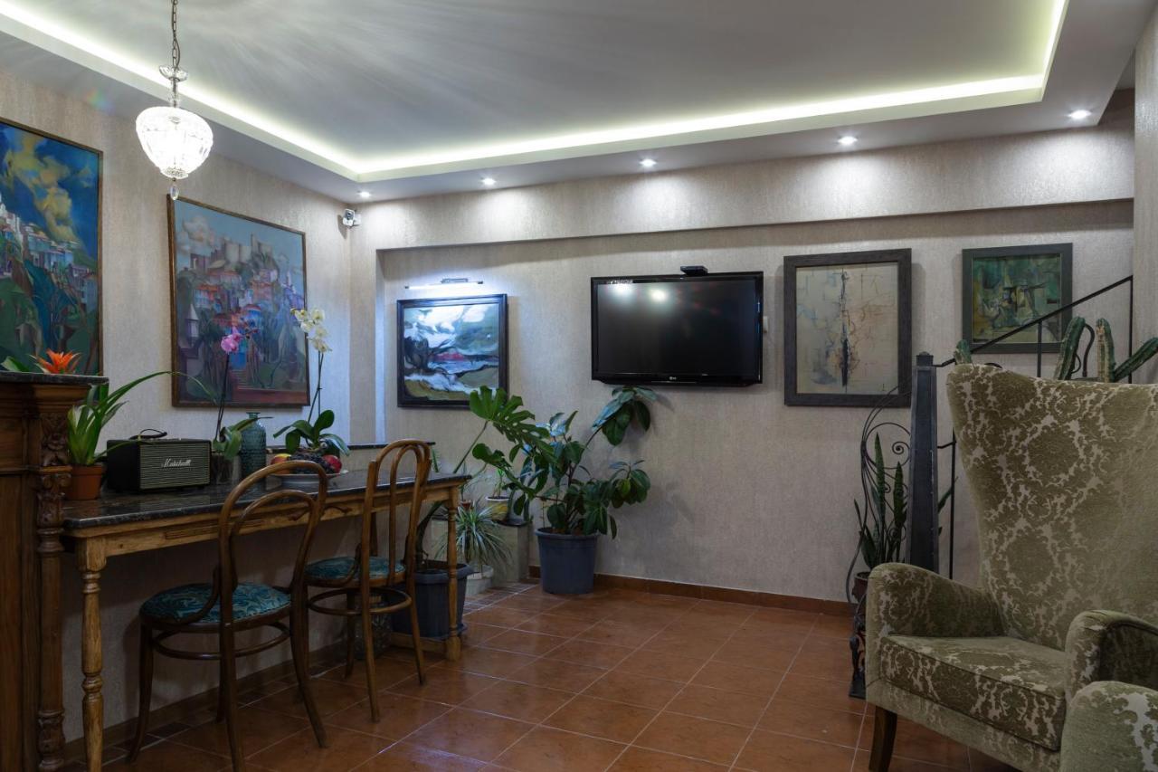 Omart Hotel - Gallery تبليسي المظهر الخارجي الصورة